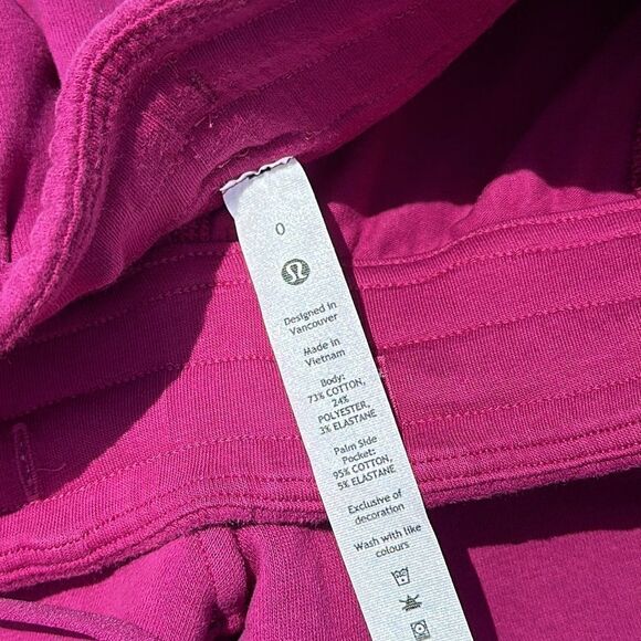 Lululemon Loungeful High-Rise Short 7" Magenta Purple size 0 NWT shorts - Picture 5 of 7